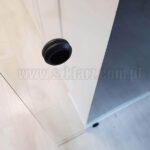 czarny uchwyt do szkła